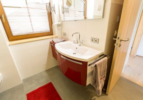 Ferienhaus-Albzeit-Ferienwohnung-Heersberg_11.jpg